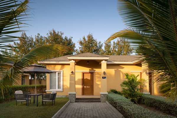 Hawthorn suits by Wyndham